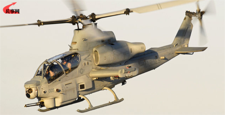 AH-1 “休伊眼镜蛇”.png