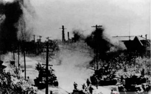 朝鲜战争爆发后，朝鲜人民军攻占汉城.png